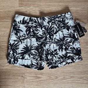 INC International Concepts Black and White Palm Print Shorts, *NWT*, Size 2